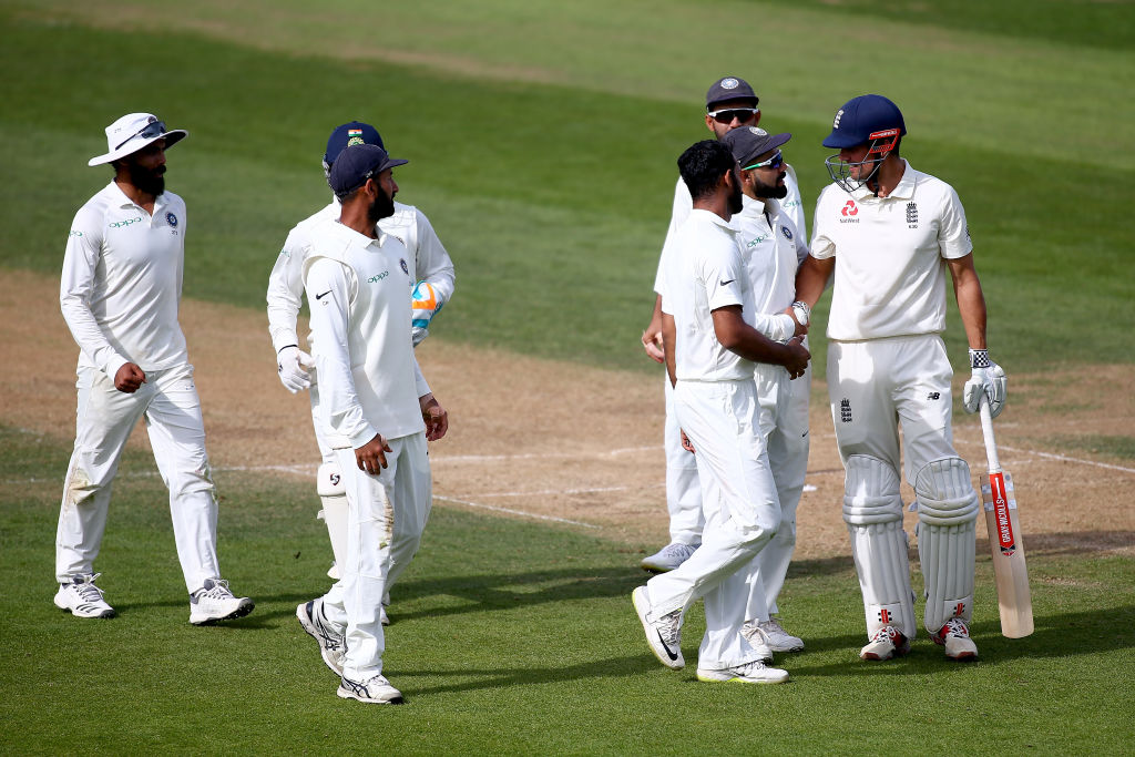 VIDEO | Alastair Cook walks back to pavilion for one final time with Indian players congratulating him